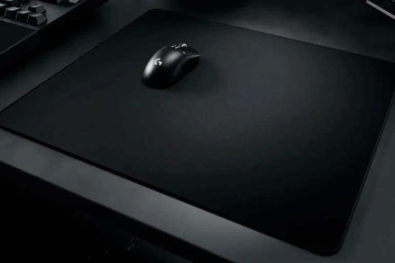 logitech pro x control mouse pad lifestyle gallery 6 logitech pro-x-control-mouse-pad-lifestyle-gallery-6