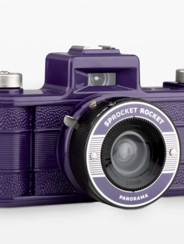 lomography sprocket-rocket__ultra-violet__quarter-left__on-grey