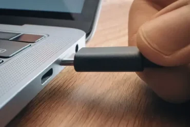 thunderbolt 5 Kingston thunderbolt 5 (Kingston)