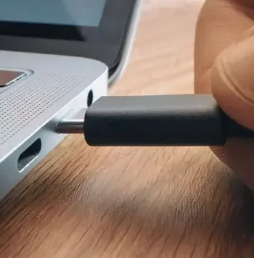 thunderbolt 5 (Kingston)