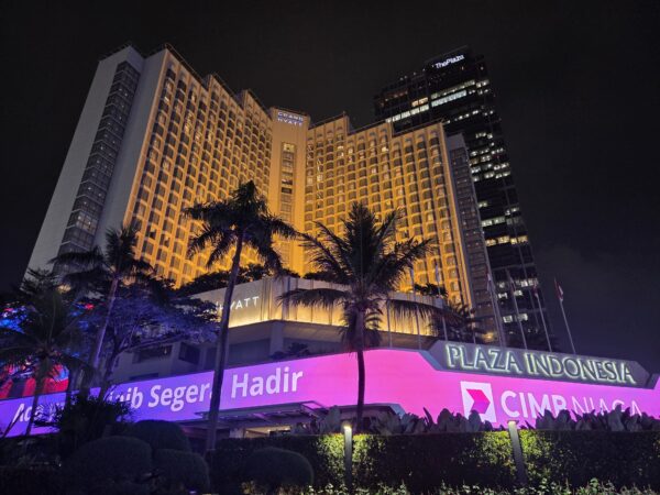 kamera samsung galaxy z fold8 malam hari