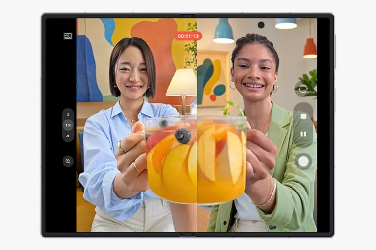 Dual recording galaxy Z fold8