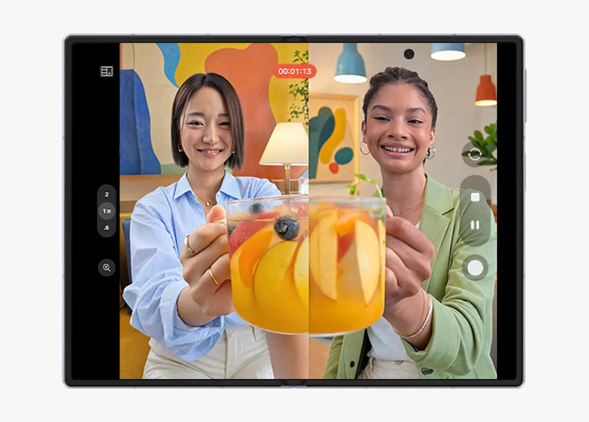 Dual recording galaxy Z fold8