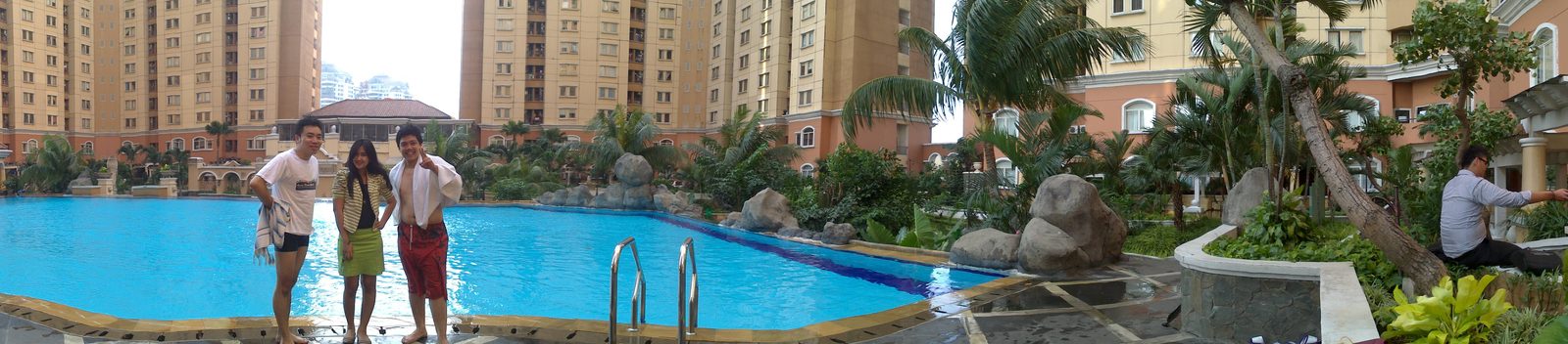 7749212182 SONY Xperia go - panorama