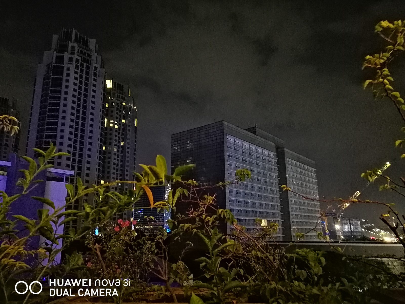 45140135775 Huawei Nova 3i Night Mode (3)