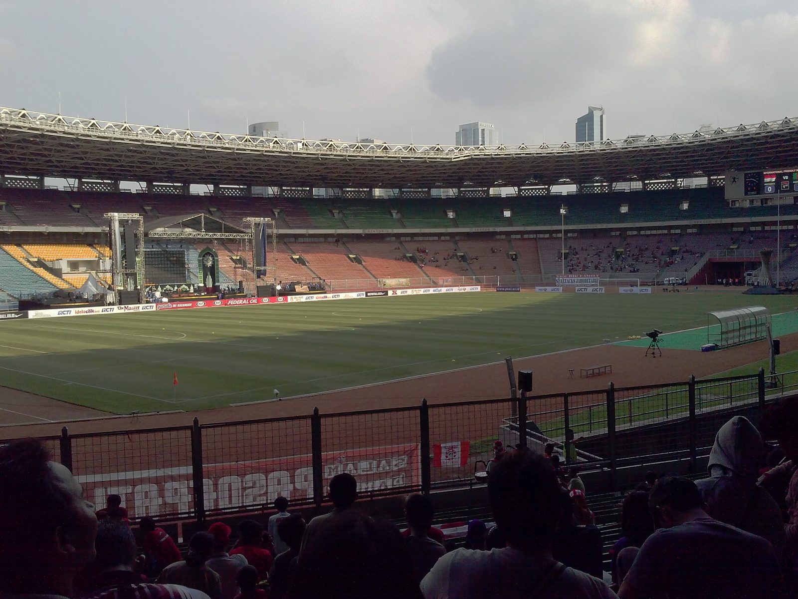 8220203298 Optimus L9 photo sample