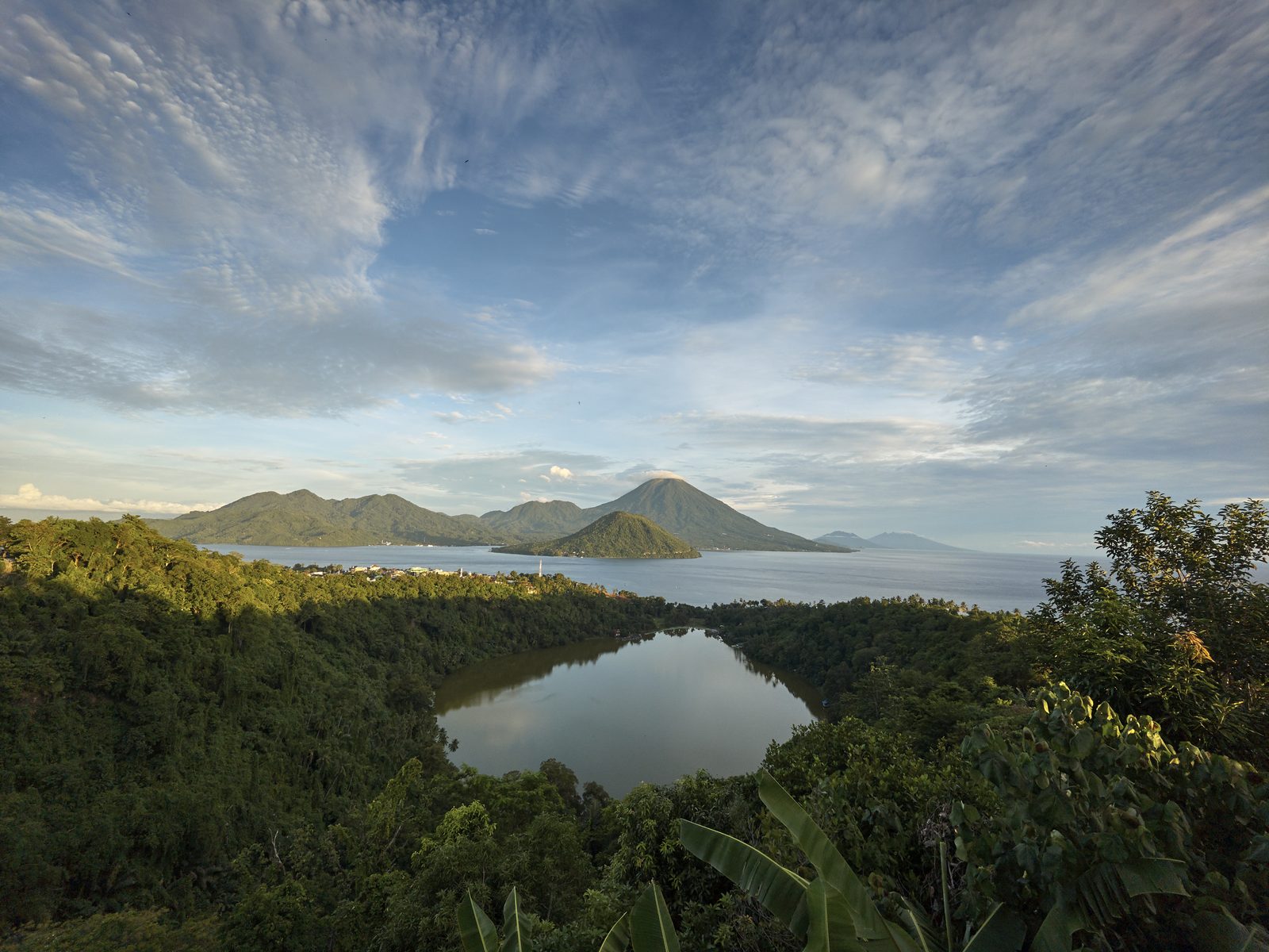 MartinWestlake_Ngade Lake, Ternate, 50MP Wide Angle