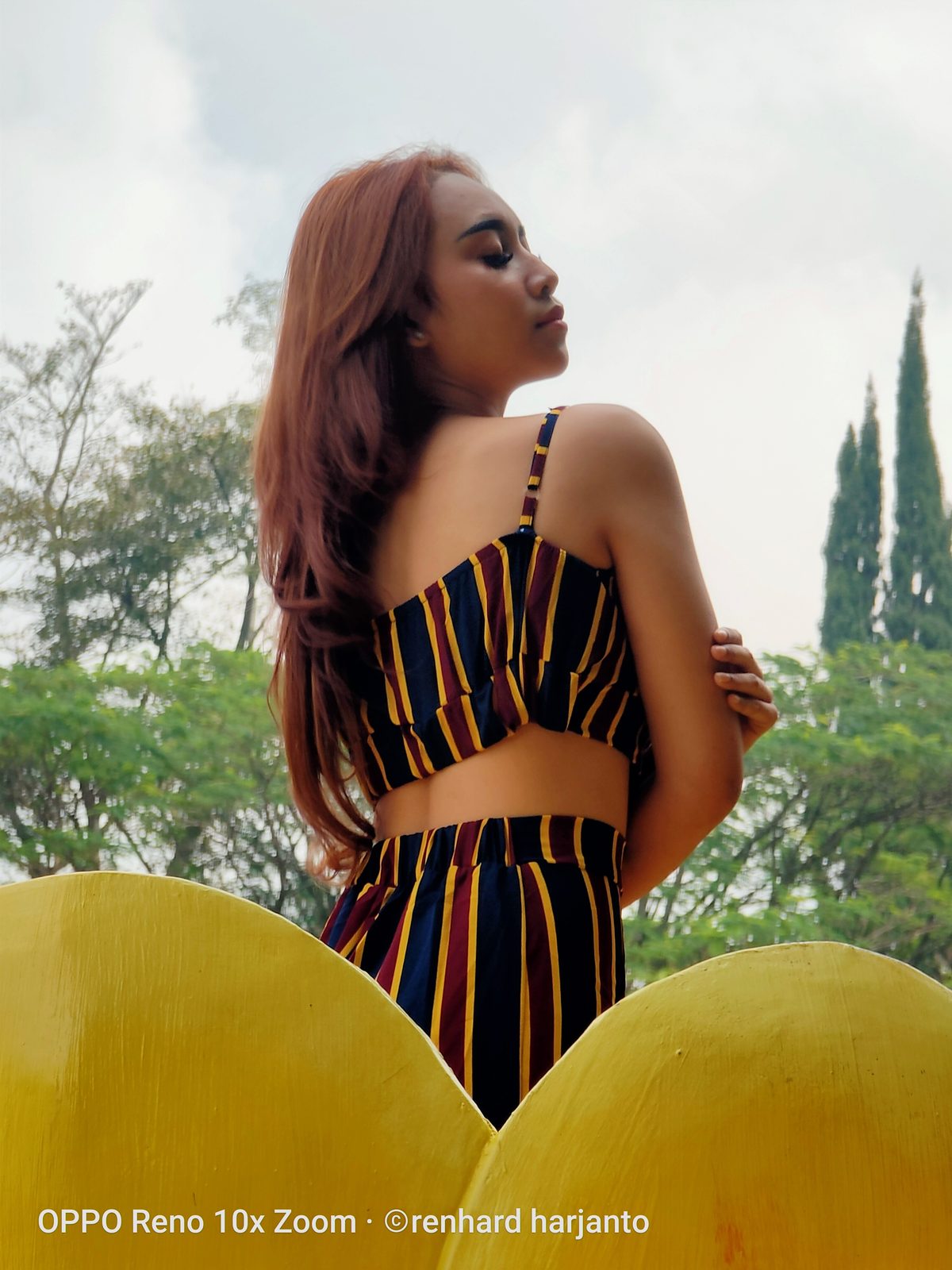 48356100056 OPPO Reno 10x Zoom Model Photoshoot - Foto 3