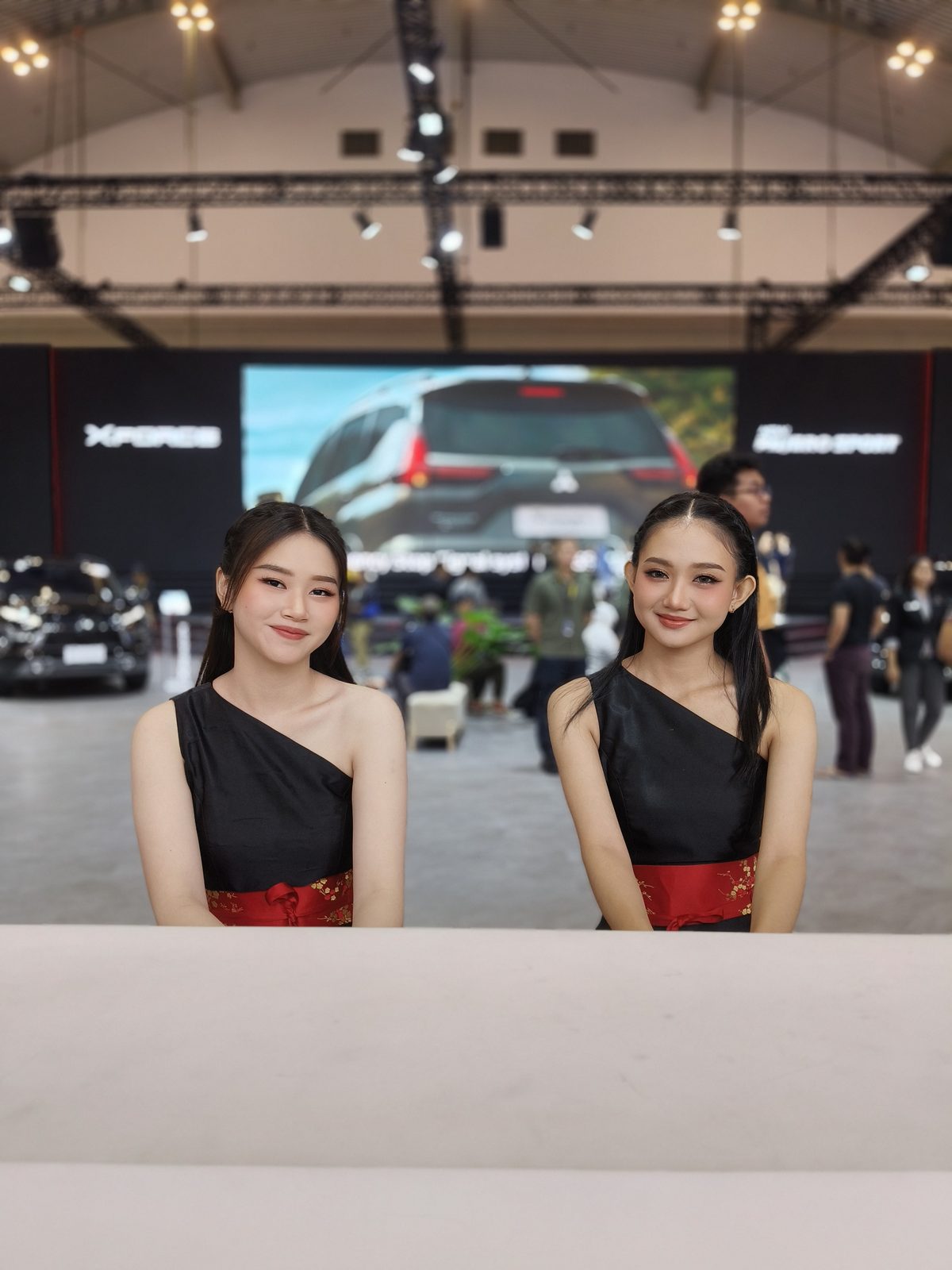 53877709523 portrait OPPO Reno 12 5G