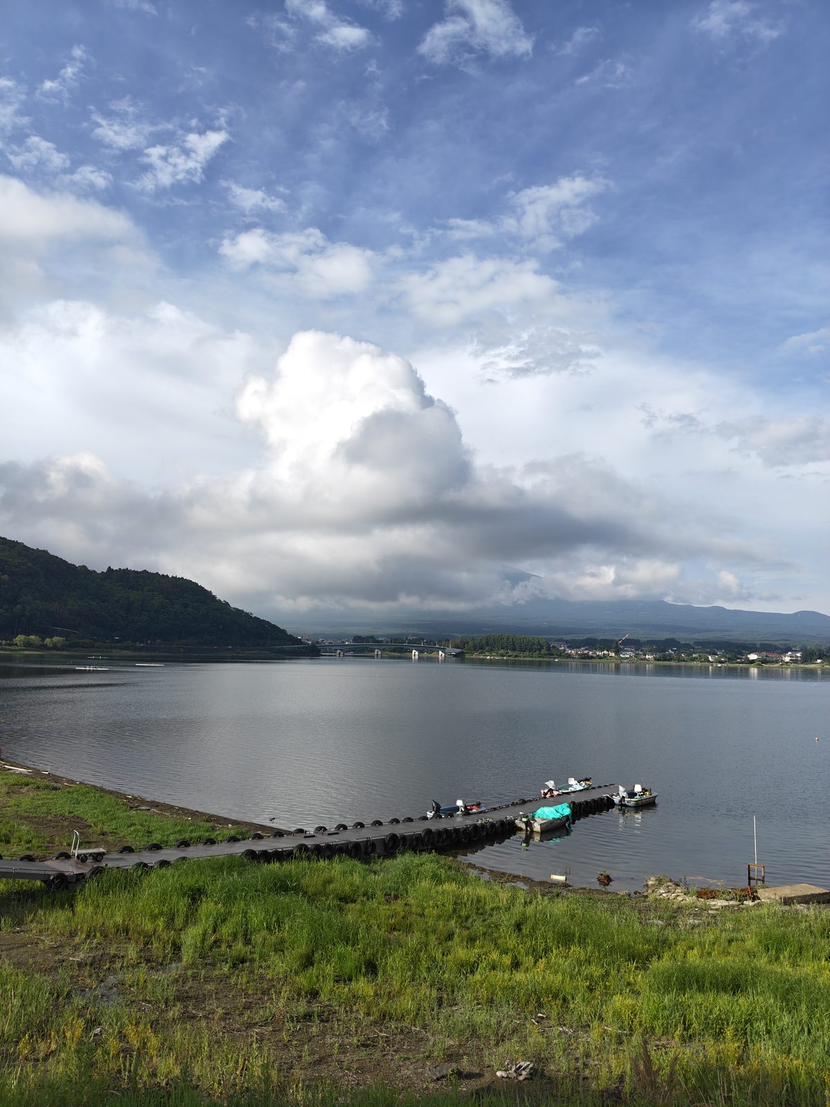 55374829812 Hasil foto pemandangan danau dan gunung dengan kamera utama OPPO Reno16 5G