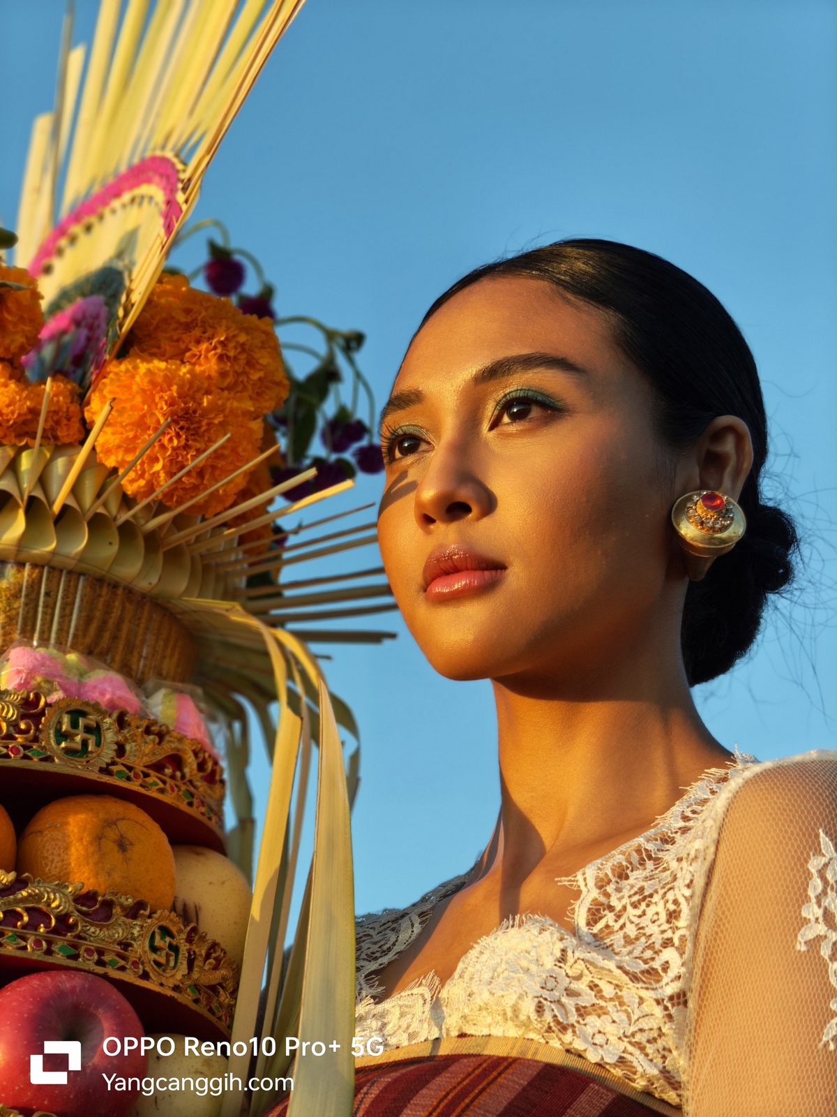 53062906391 Portrait OPPO Reno10 Pro+ 5G (10)