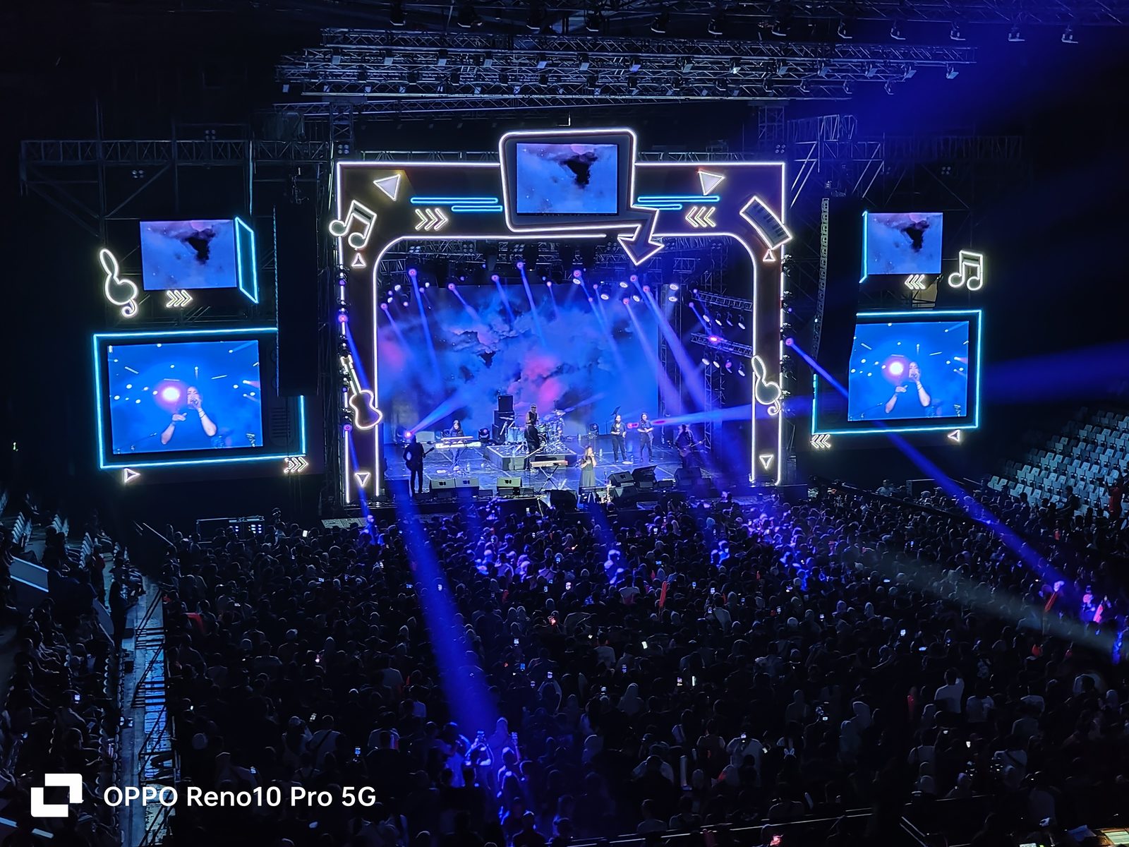 OPPO Reno10 Pro+ 5G - Foto 4