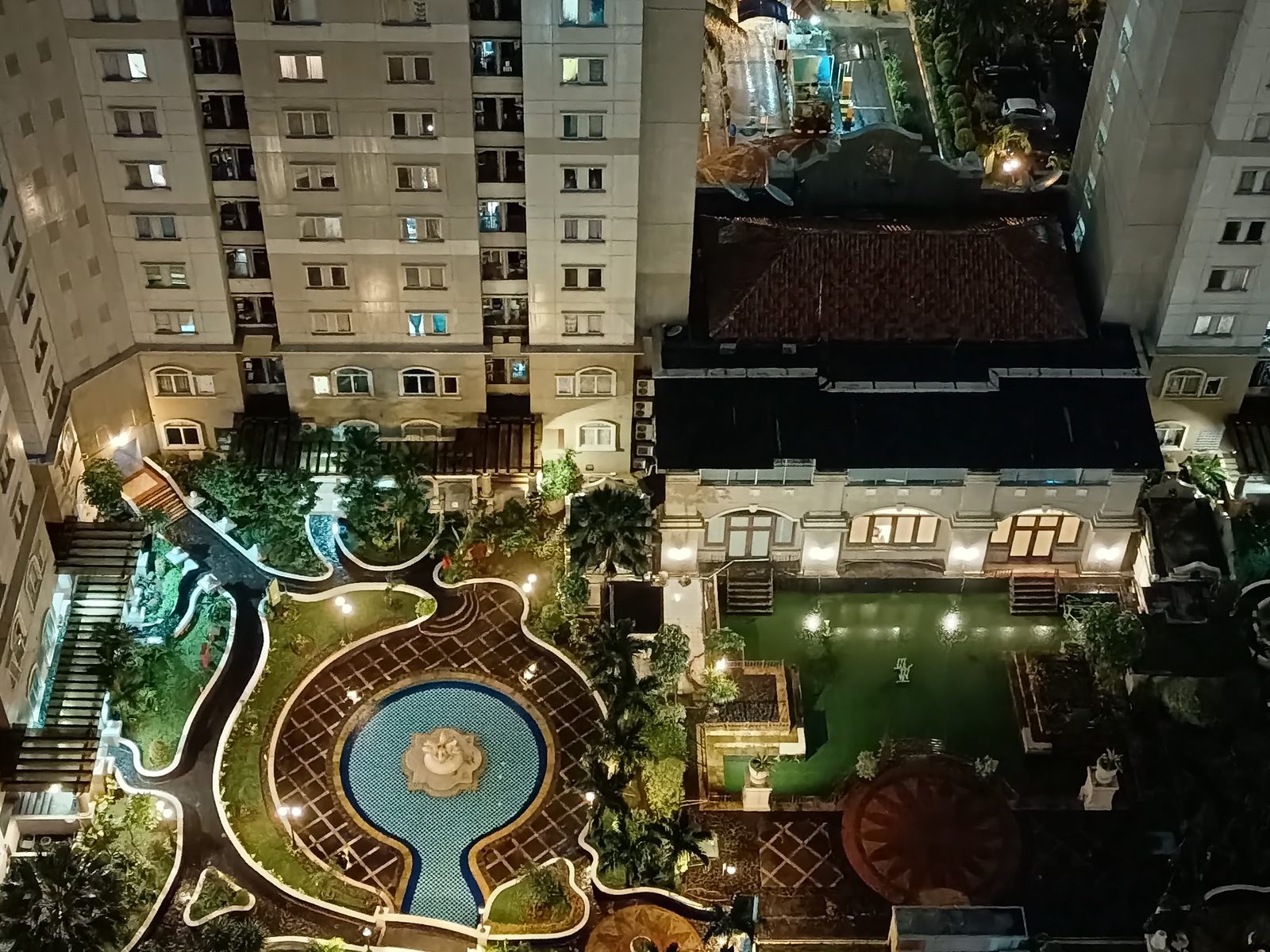 49779691951 night mode 2x zoom