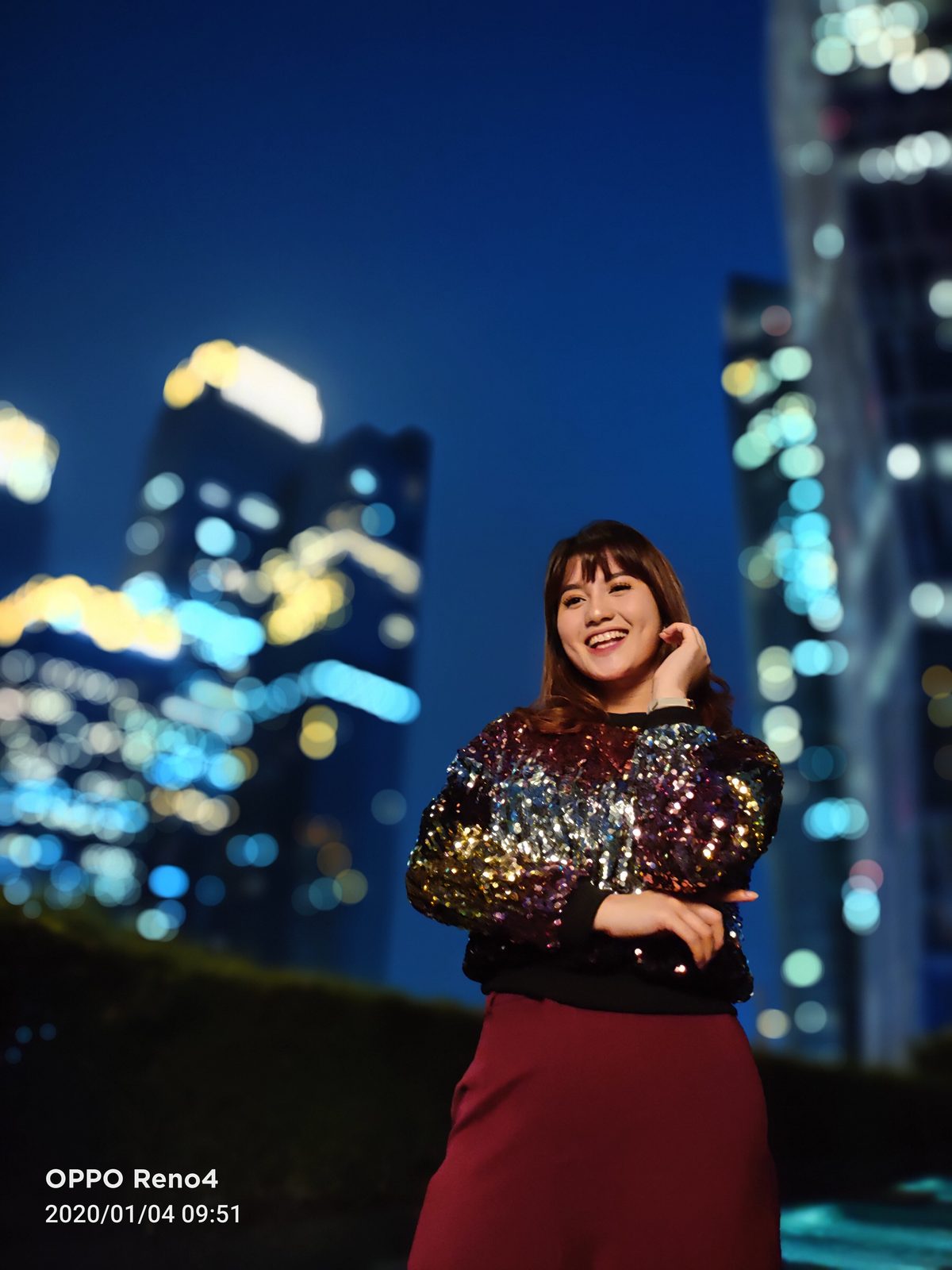 Night Flare Portrait + umbrella continuous lamp