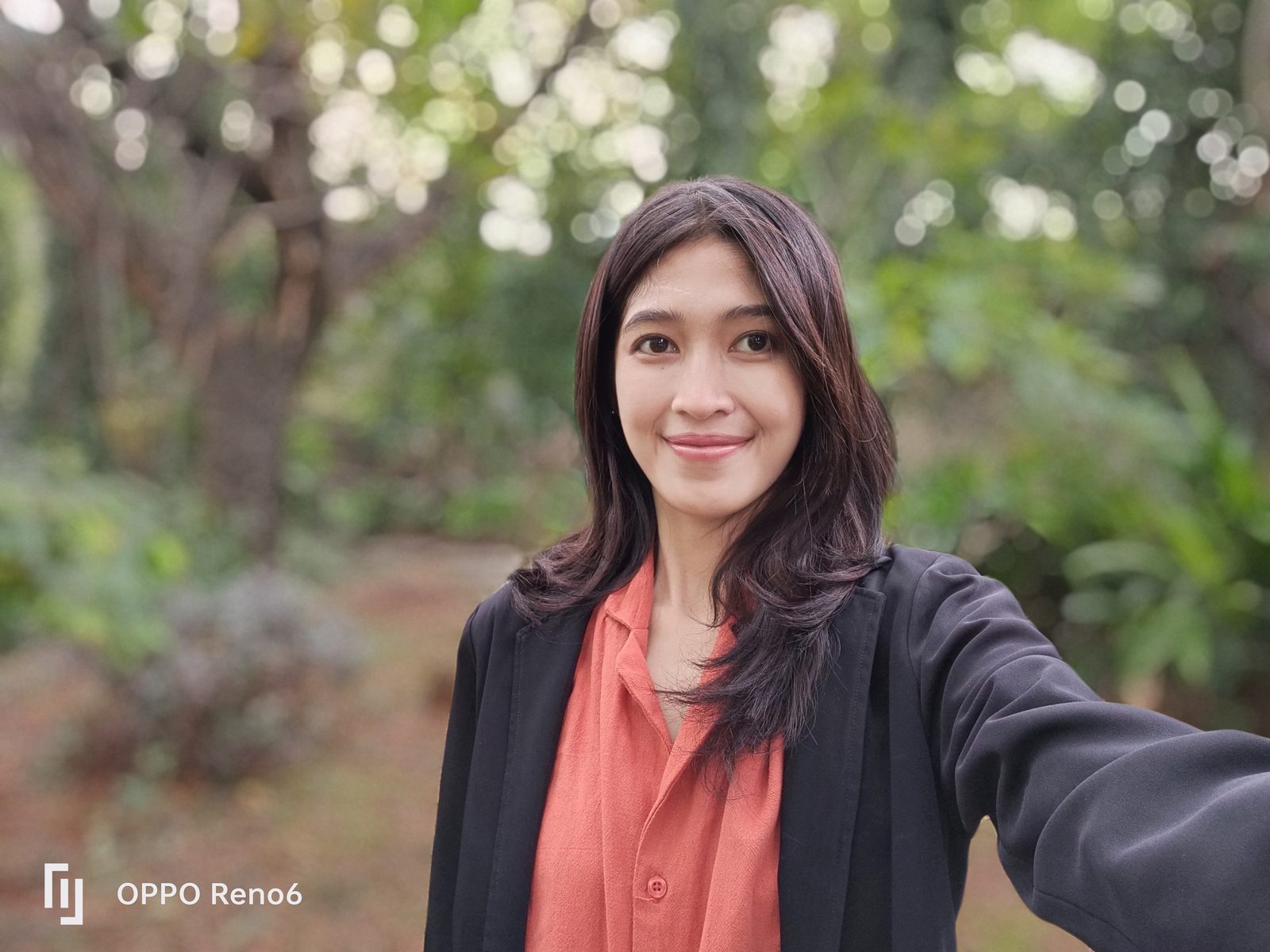 51853650206 Portrait OPPO Reno6 (2)