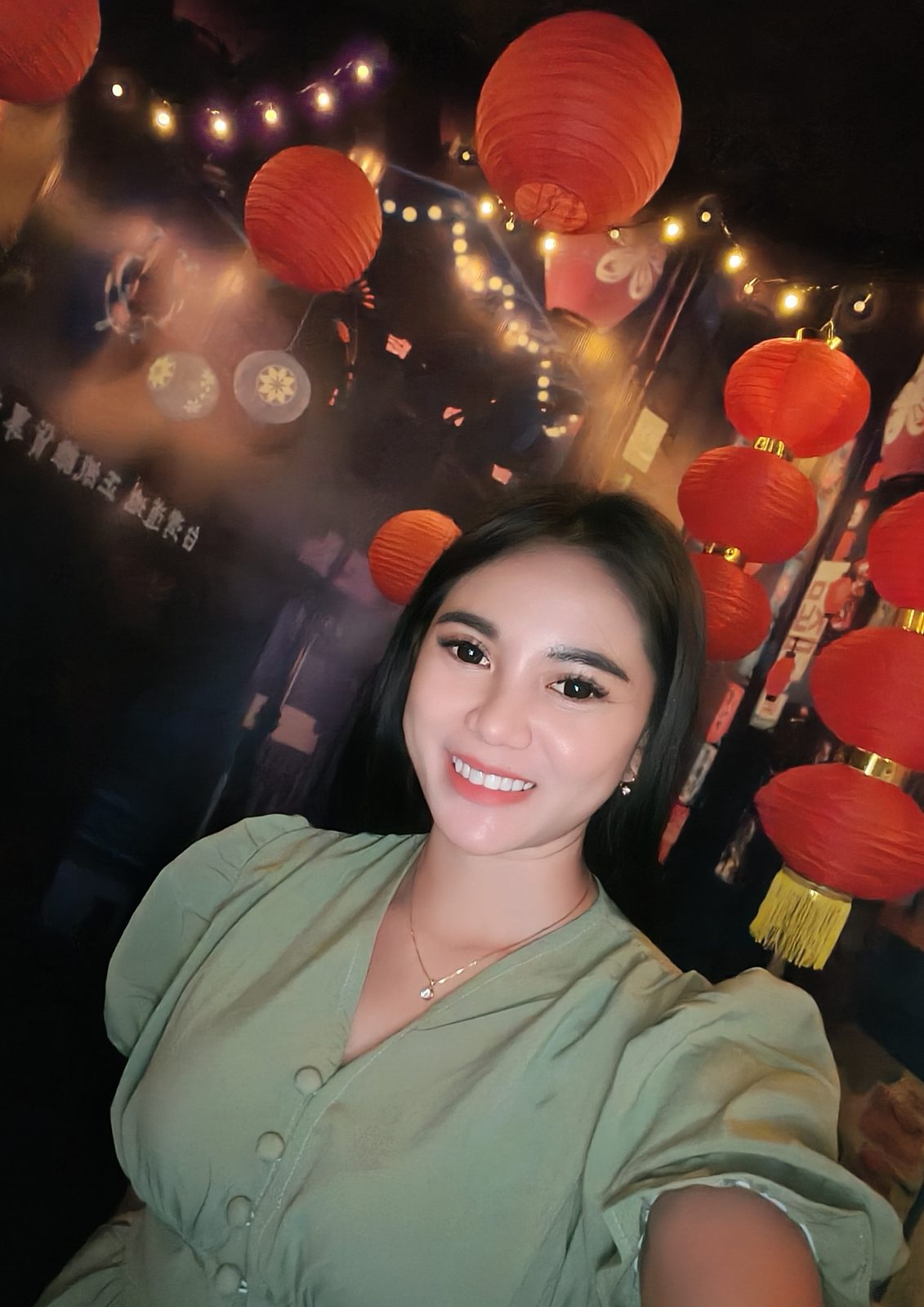52264487653 OPPO Reno8 Pro 5G Low Light (1)