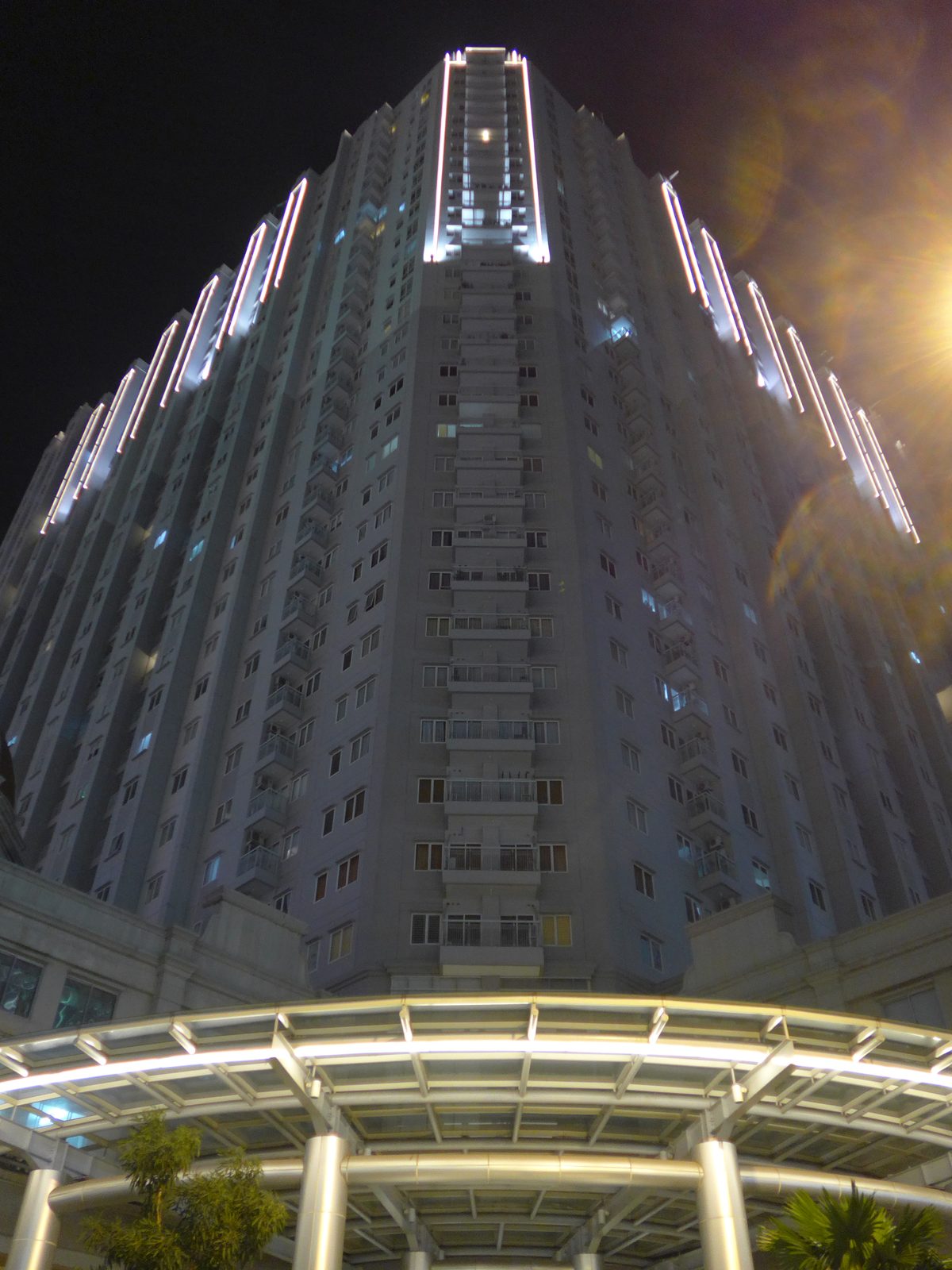 Lumix LF1 night mode Hi ISO
