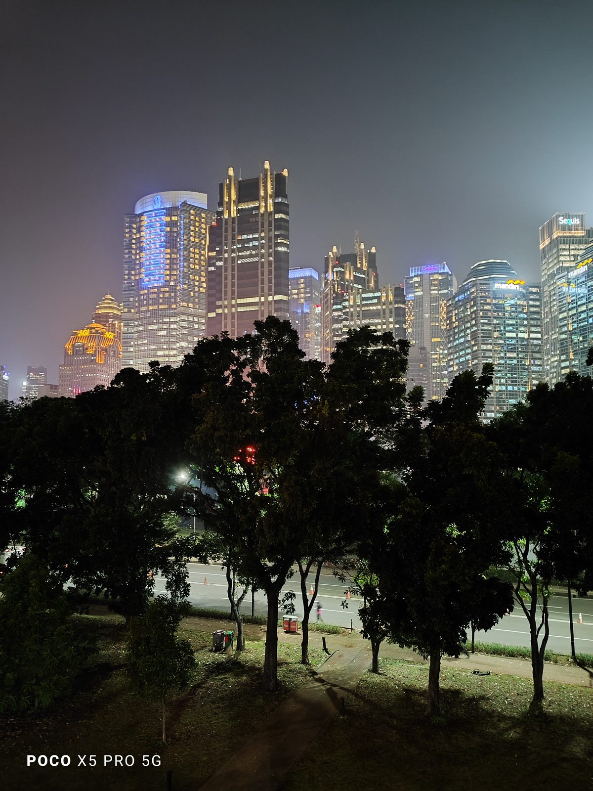 52993285746 Night Mode POCO X5 Pro 5G (1)