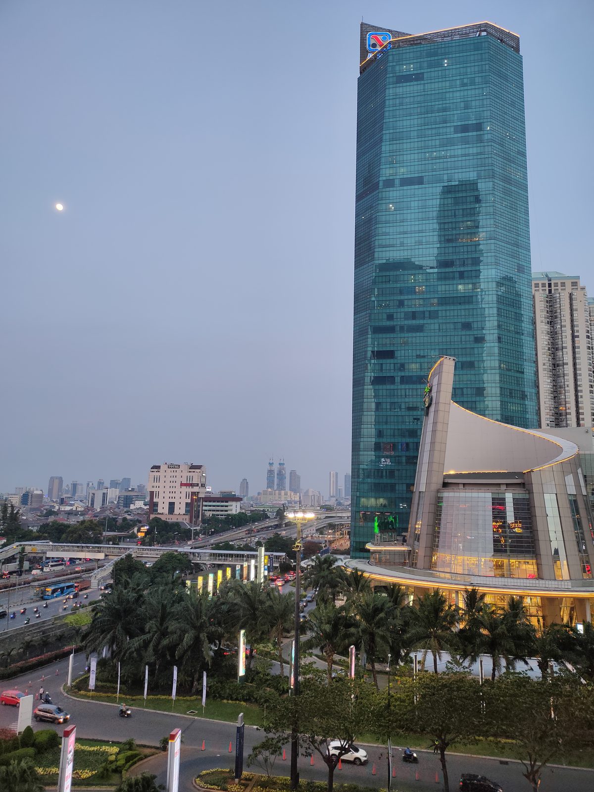 48911465918 realme XT 64 megapixel