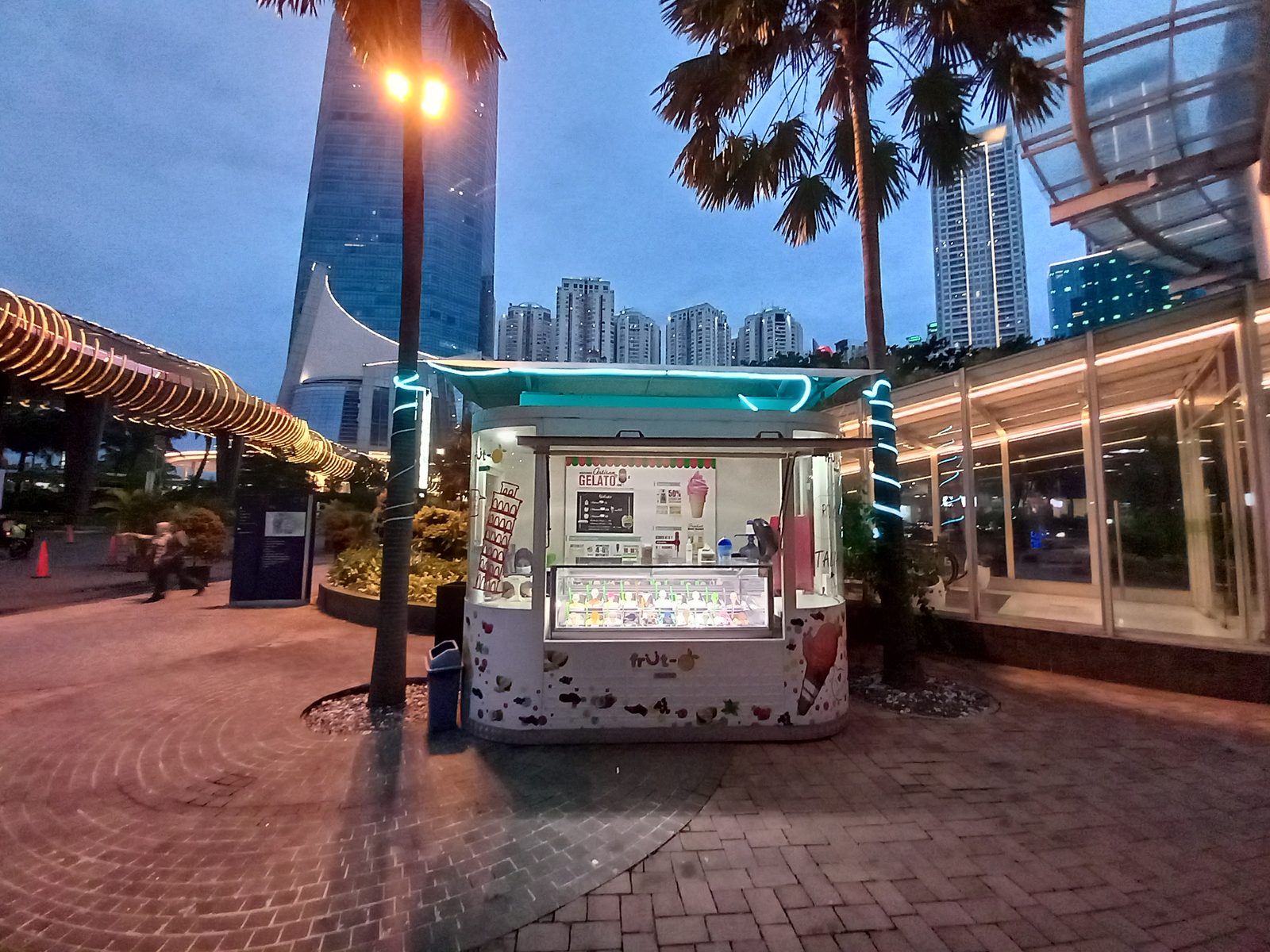 50959196616 Ultra-Wide Galaxy A12 (1)