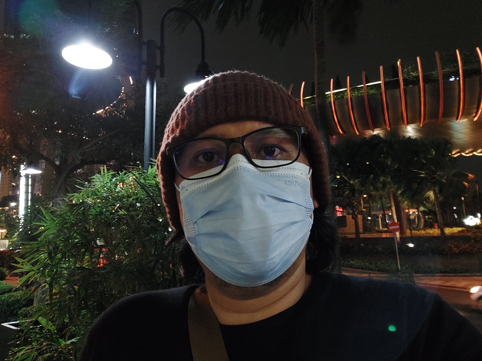 51189963590 Night Selfie Galaxy A52