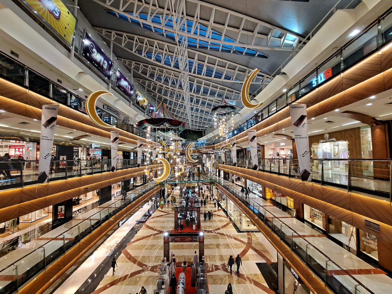 Ultra-wide Samsung Galaxy A53 5G