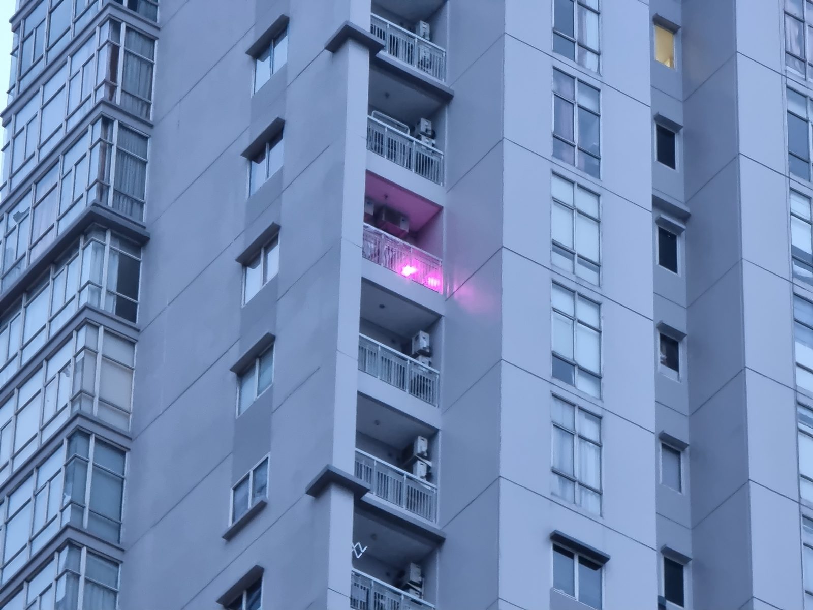 50896427851 10x zoom