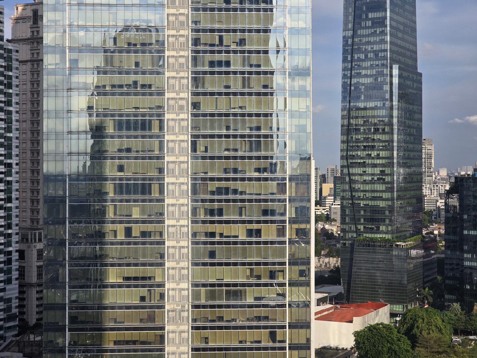 53491412760 3x zoom