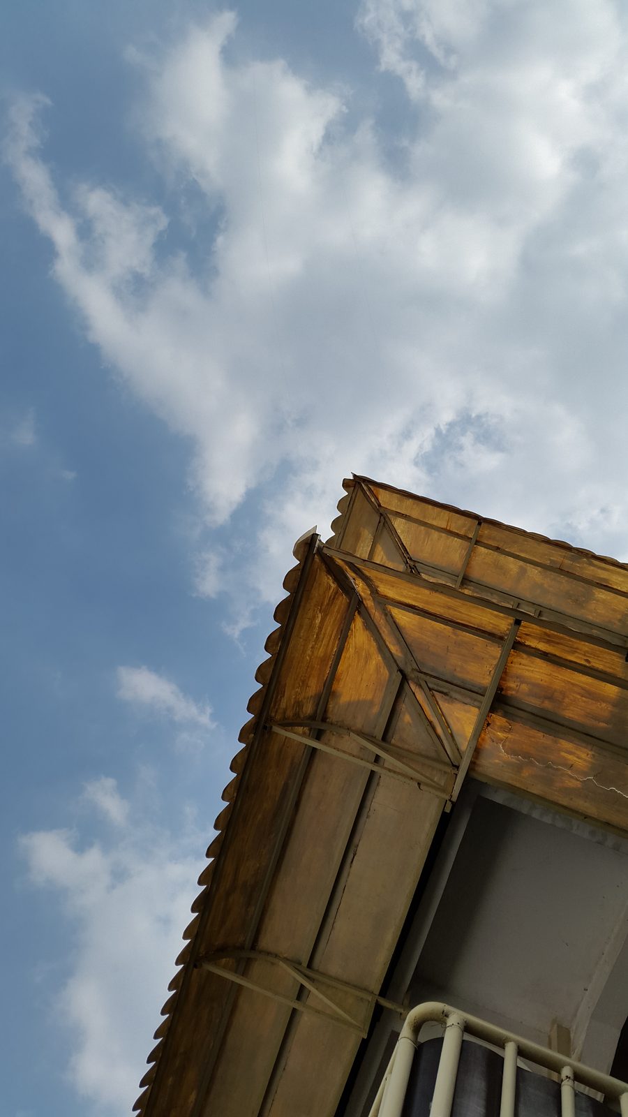 14126765926 Real-time HDR