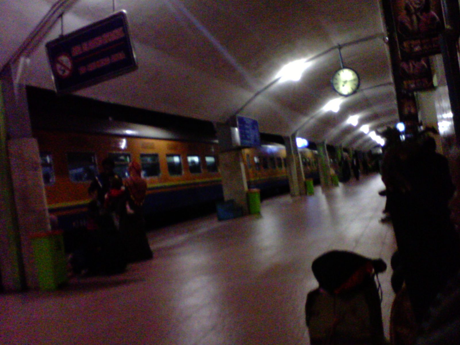 7948506896 tabulet Sparta indoor-night 2