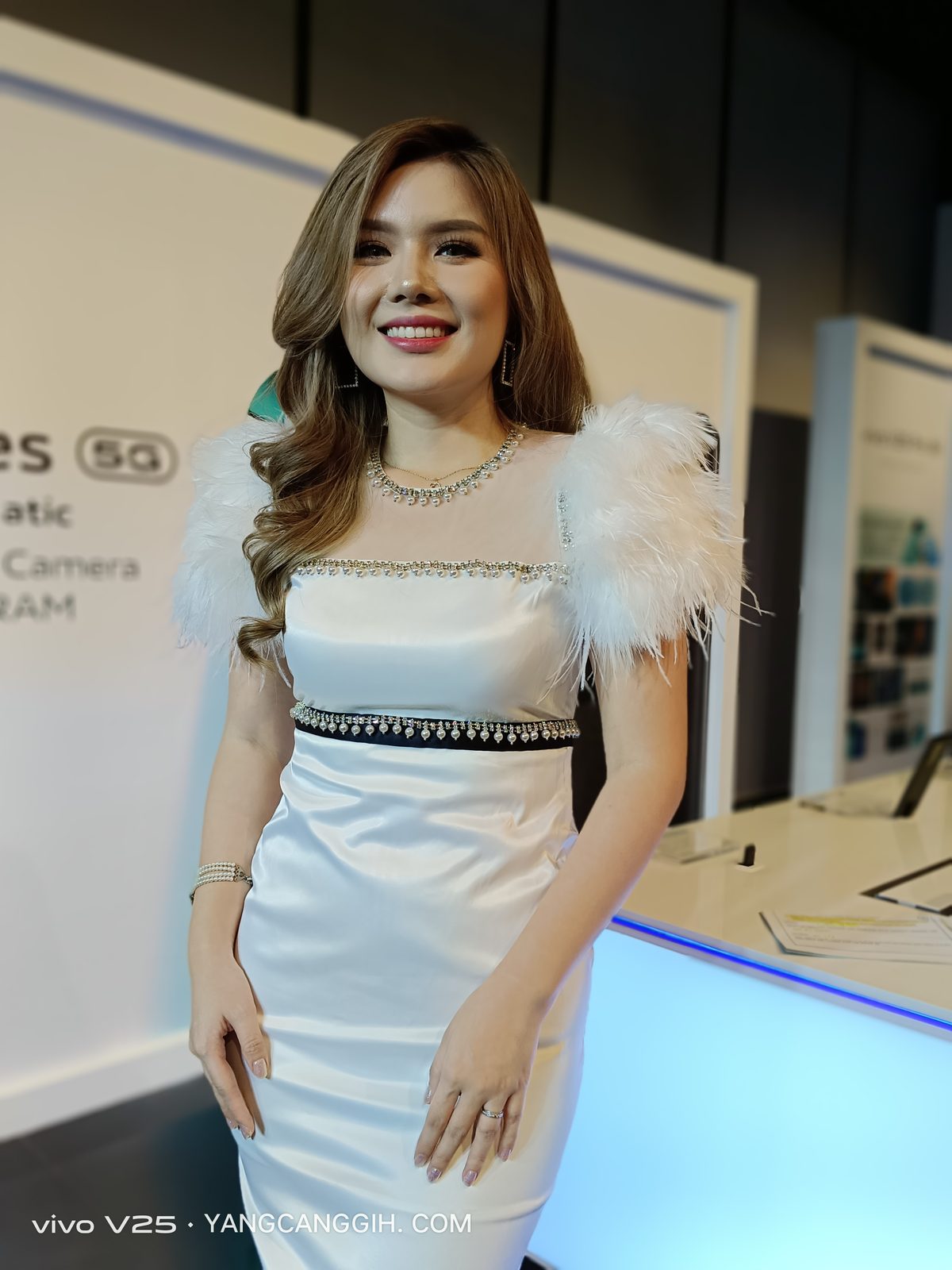 52350948820 Vivo V25 - Foto 6