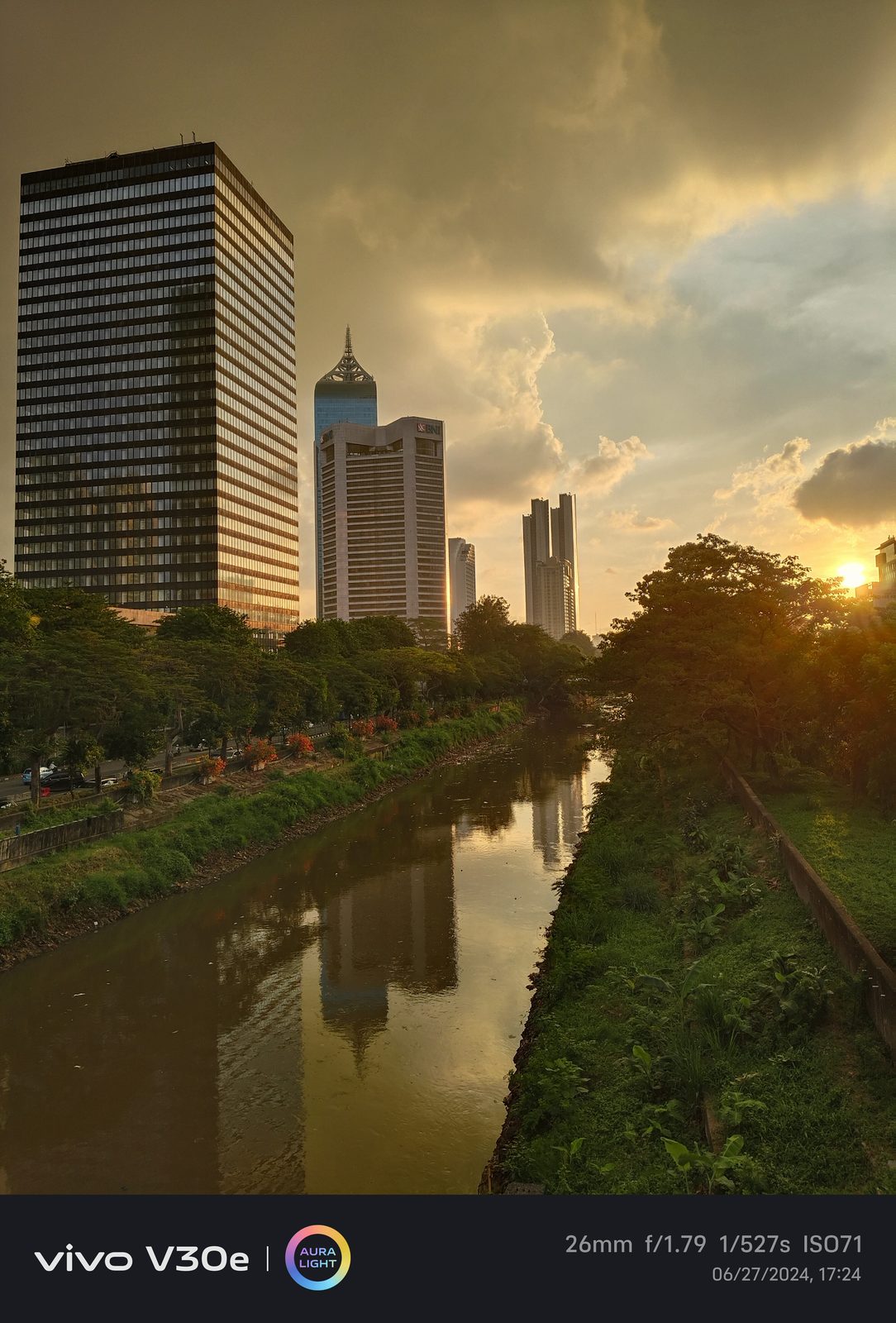 vivo V30e - Foto 1